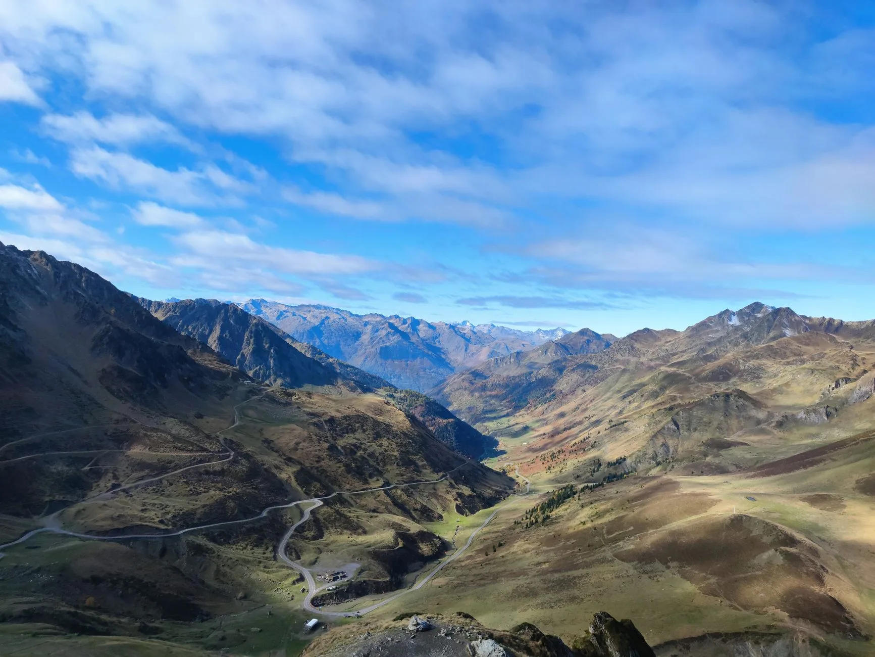 Arriver dans les Pyrénées : avion, train ou voiture
